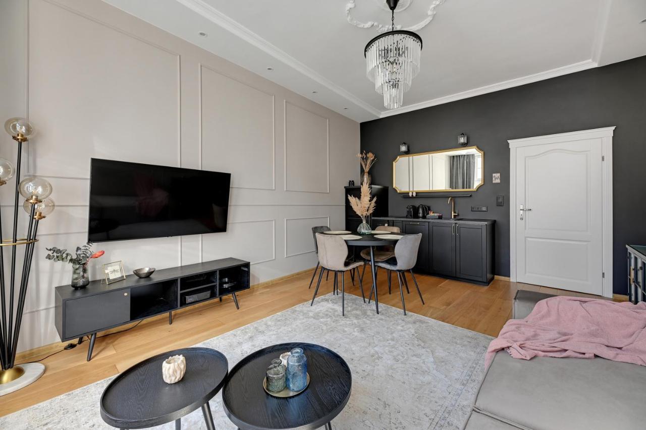 Old Town Ogarna IV Glamour By Downtown Apartments 格但斯克 外观 照片