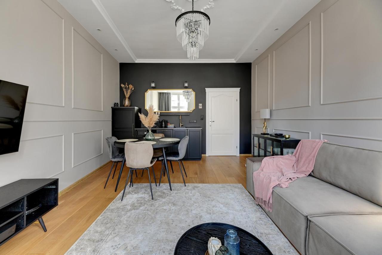 Old Town Ogarna IV Glamour By Downtown Apartments 格但斯克 外观 照片