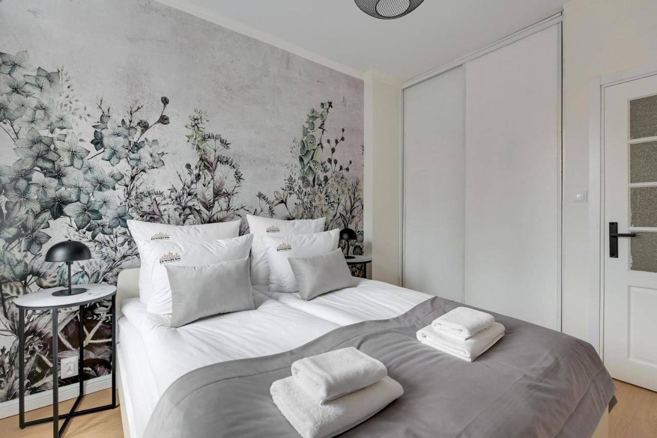 Old Town Ogarna IV Glamour By Downtown Apartments 格但斯克 外观 照片